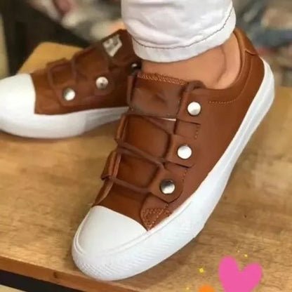 Sneakers de piel de moda