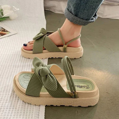 Sandalias de verano con nudo de mariposa