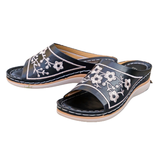 Sandalias con bordado floral