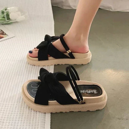 Sandalias de verano con nudo de mariposa