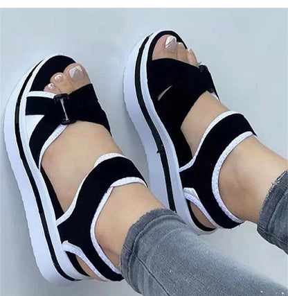 Sandalias deportivas con cuña y velcro