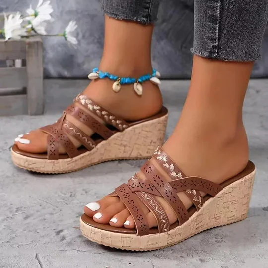 Sandalias de tacón con cuña