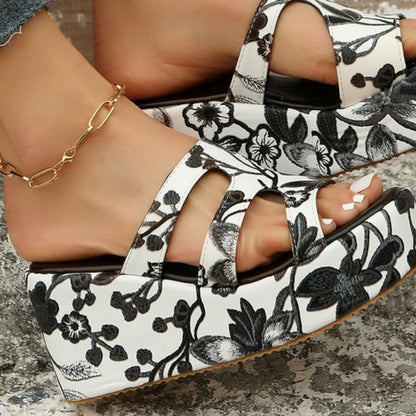 Sandalias florales cutout