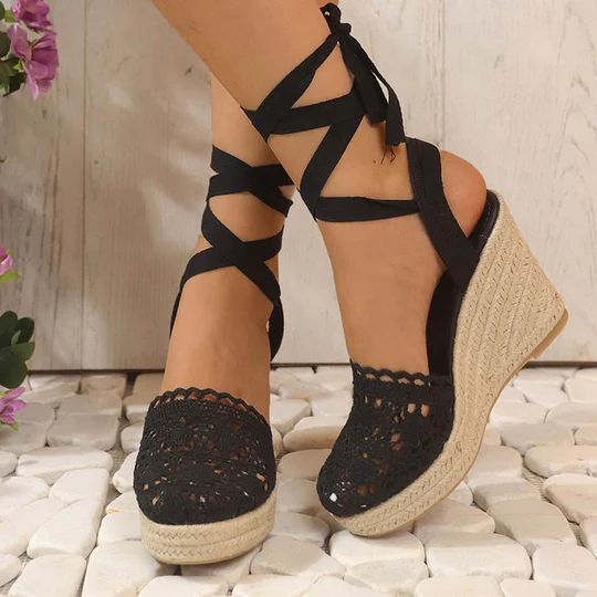 Sandalias de cuña con tiras cruzadas de lino tejido