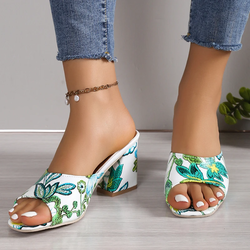 Sandalias de estilo floral zapatos de tacón grueso