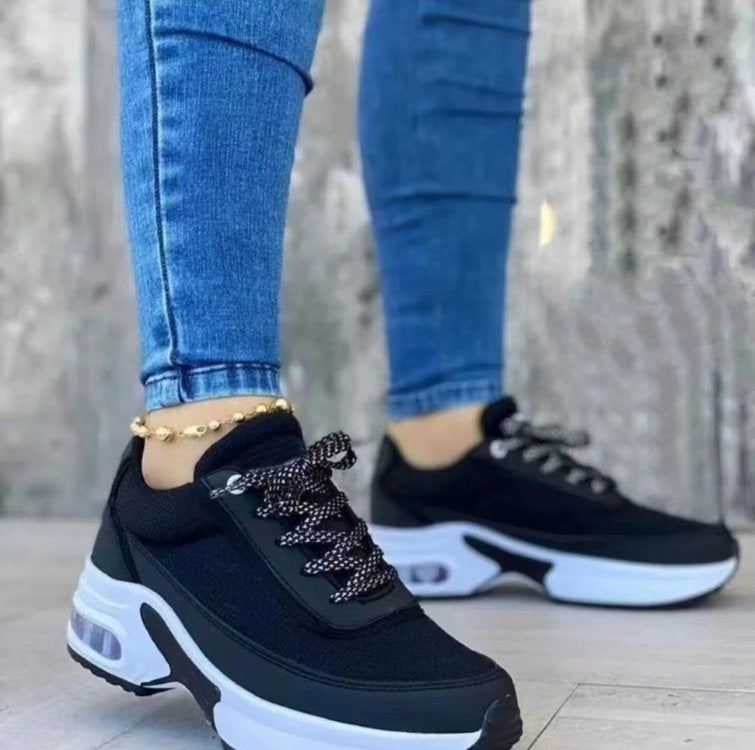 Zapatillas con cordones para mujer