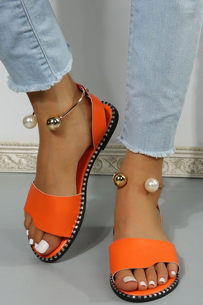 Sandalias glamurosas y modernas