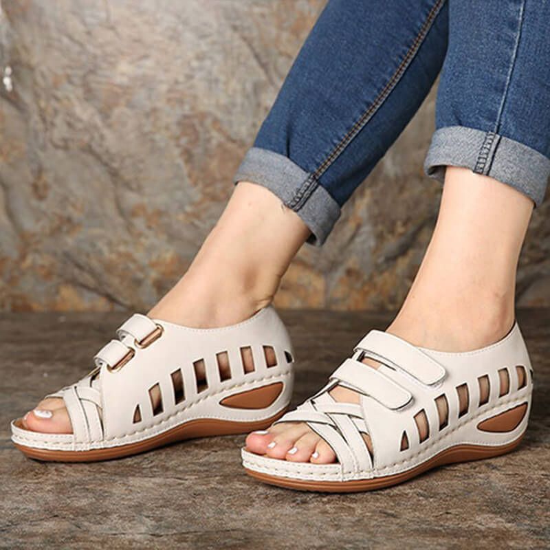 Sandalias de piel con cuña para mujer