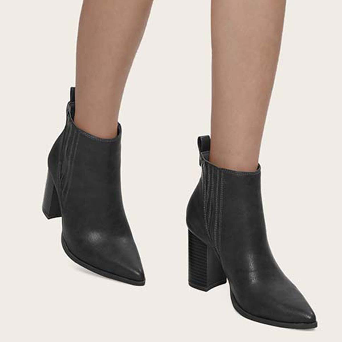 Botas ortopédicas con estilo y sujeción