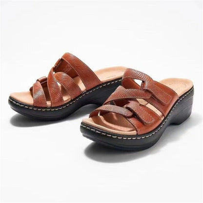 Sandalias ortopédicas con cuña