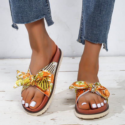 Sandalias con estampado floral para mujer