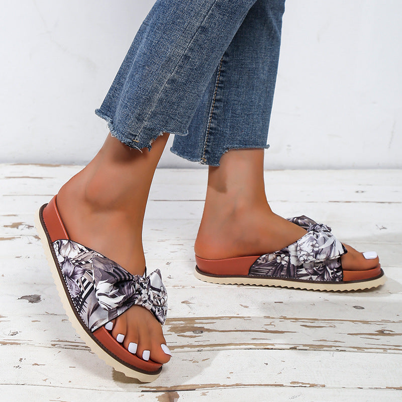 Sandalias con estampado floral para mujer