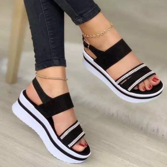 Sandalias de apoyo elegantes y detalladas