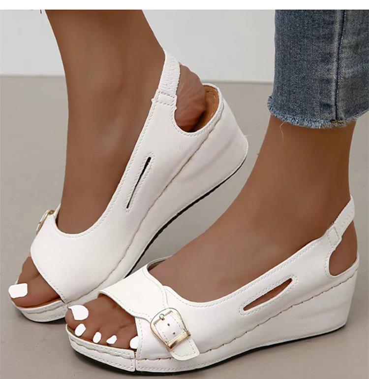 Sandalias casual y clásicas con tacón bajo de cuña