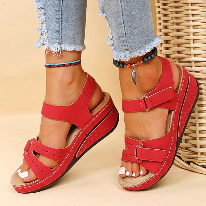 Sandalias huecas con cuña para mujer