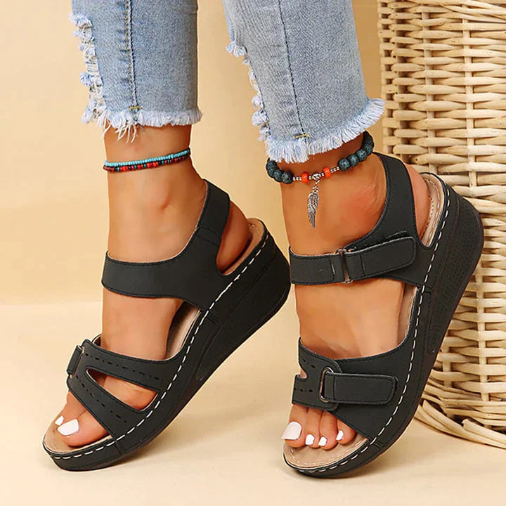 Sandalias huecas con cuña para mujer