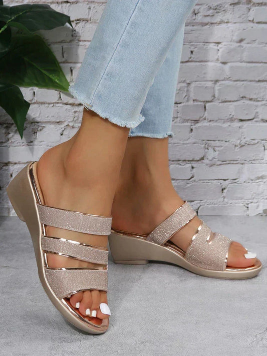 Sandalias ortopédicas con elegantes tiras