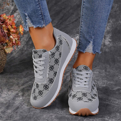 Zapatillas con cordones para mujer