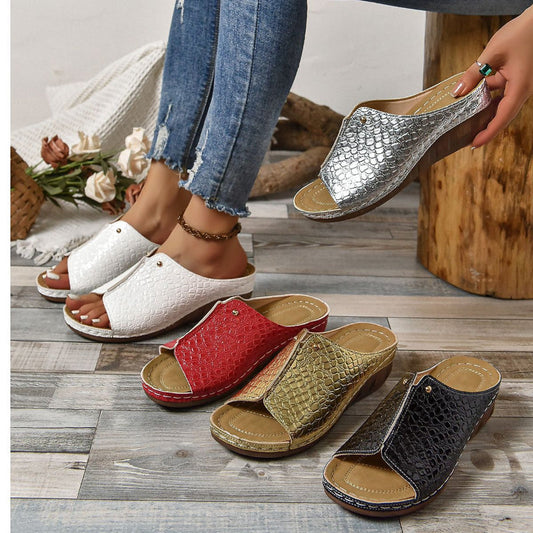 Sandalias estampadas con tacón de cuña